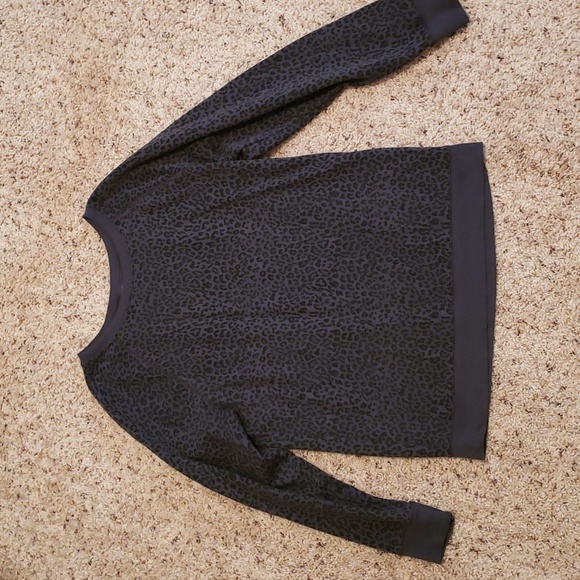 Old Navy Dark Gray Leopard Print Sweatshirt - Picture 1 of 3